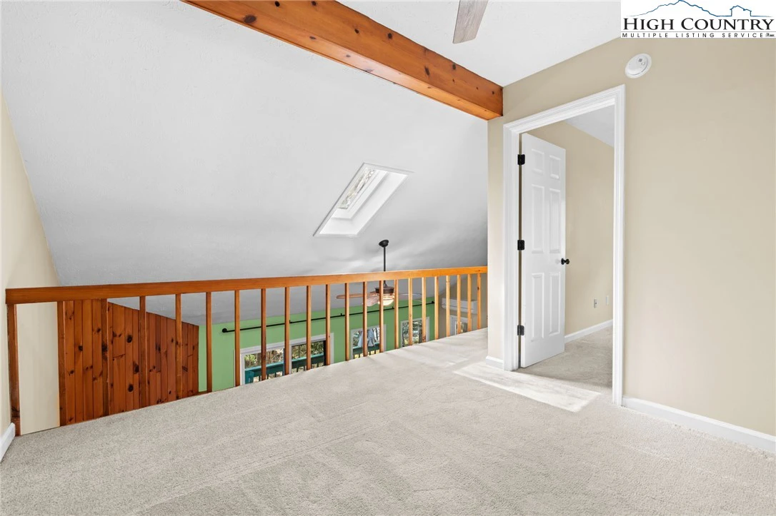 Image number 11 for the current listing