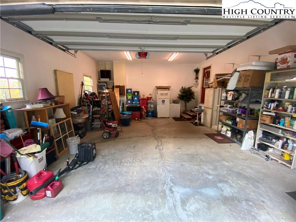 Image number 41 for the current listing