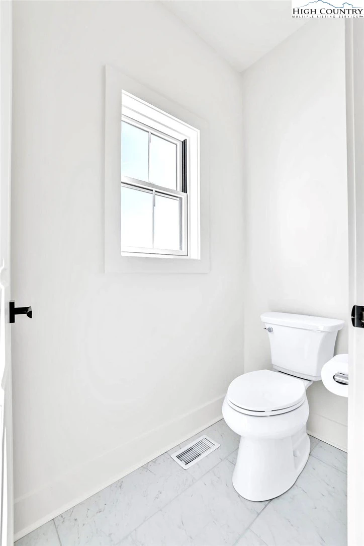 Image number 6 for the current listing