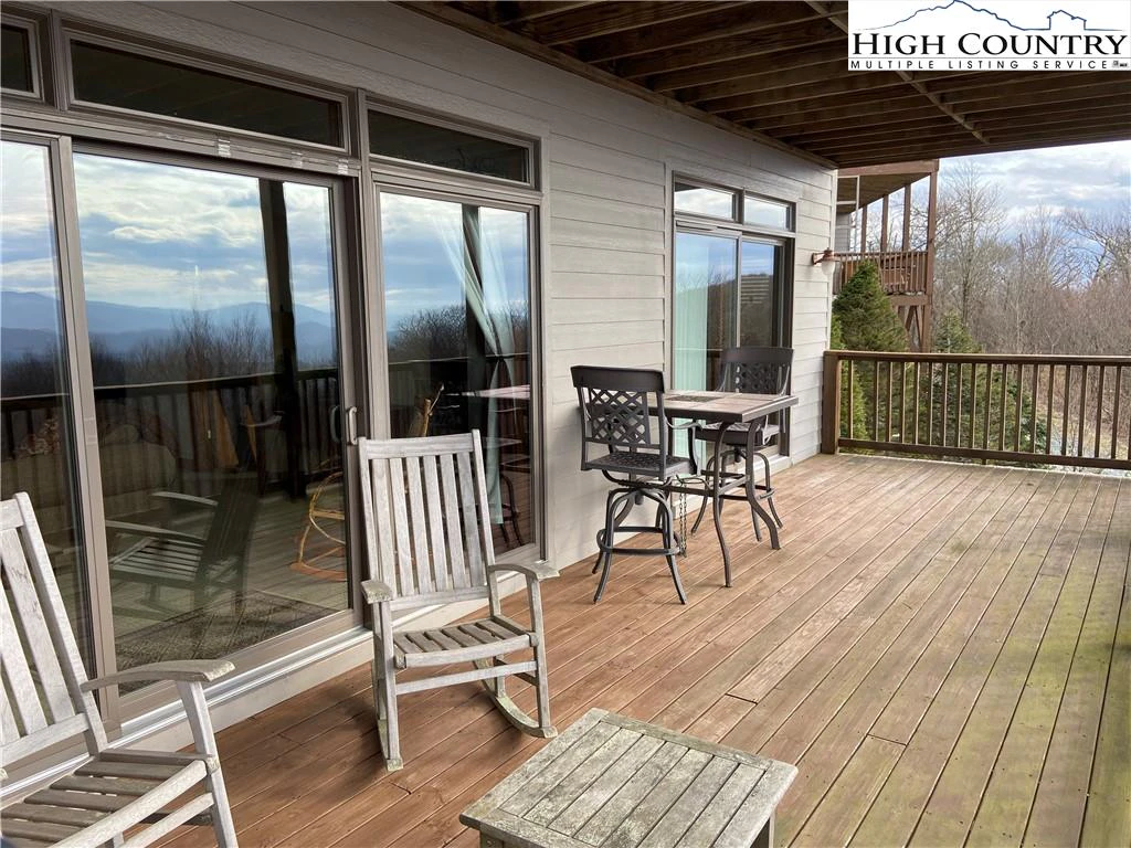 Image number 2 for the current listing