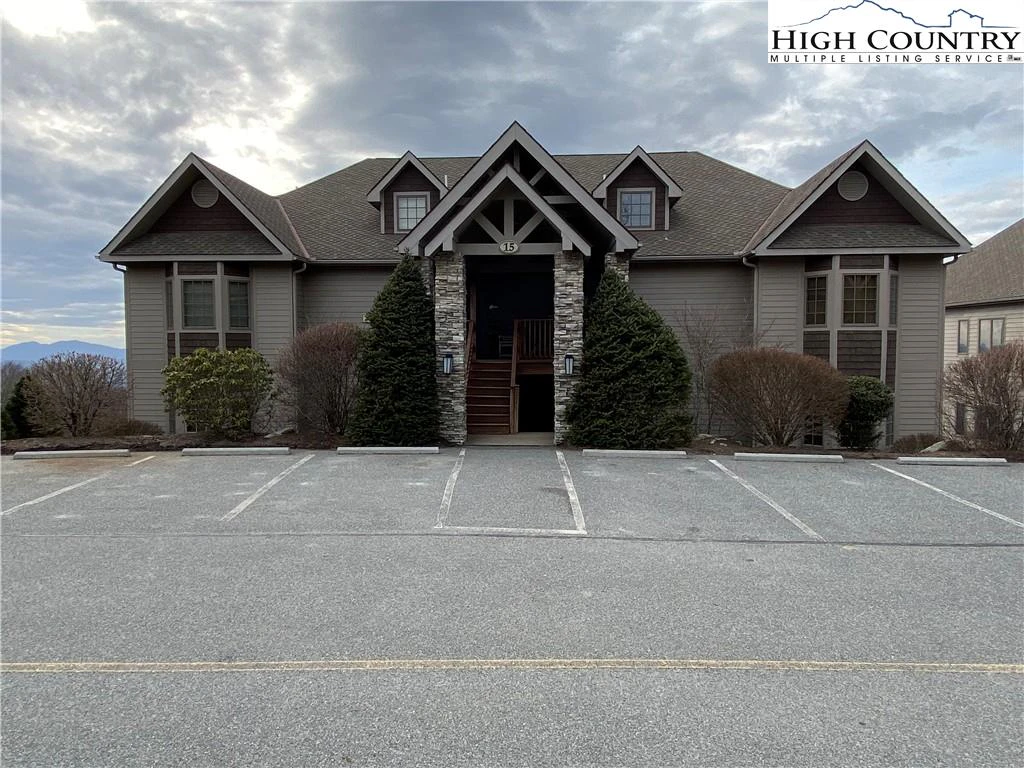 Image number 3 for the current listing