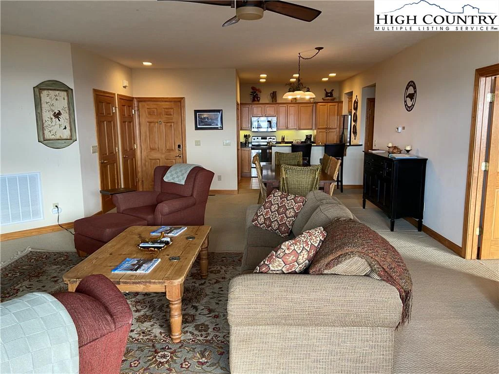 Image number 20 for the current listing