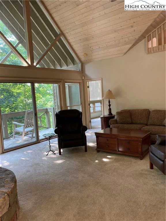 Image number 3 for the current listing
