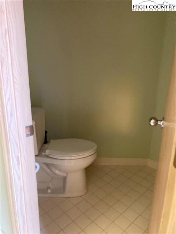 Image number 9 for the current listing
