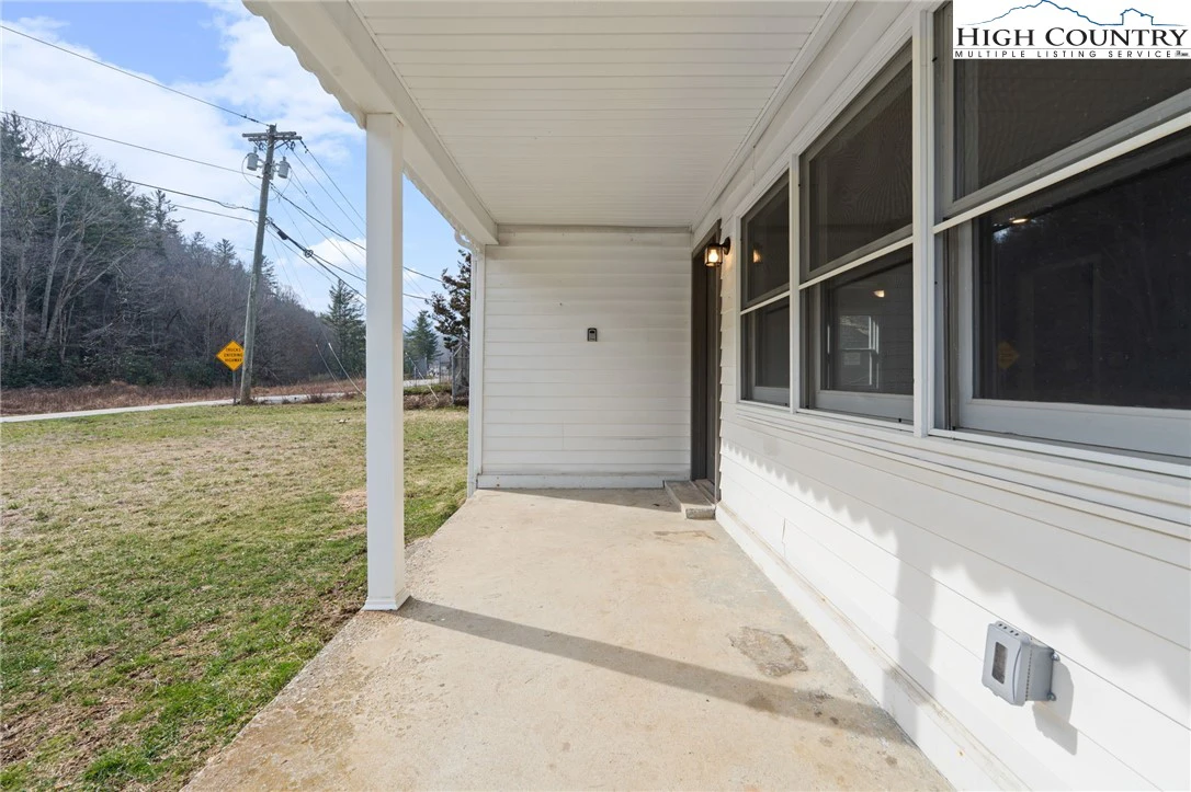 Image number 7 for the current listing