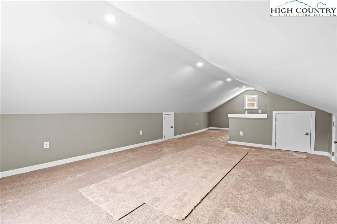 Image number 12 for the current listing