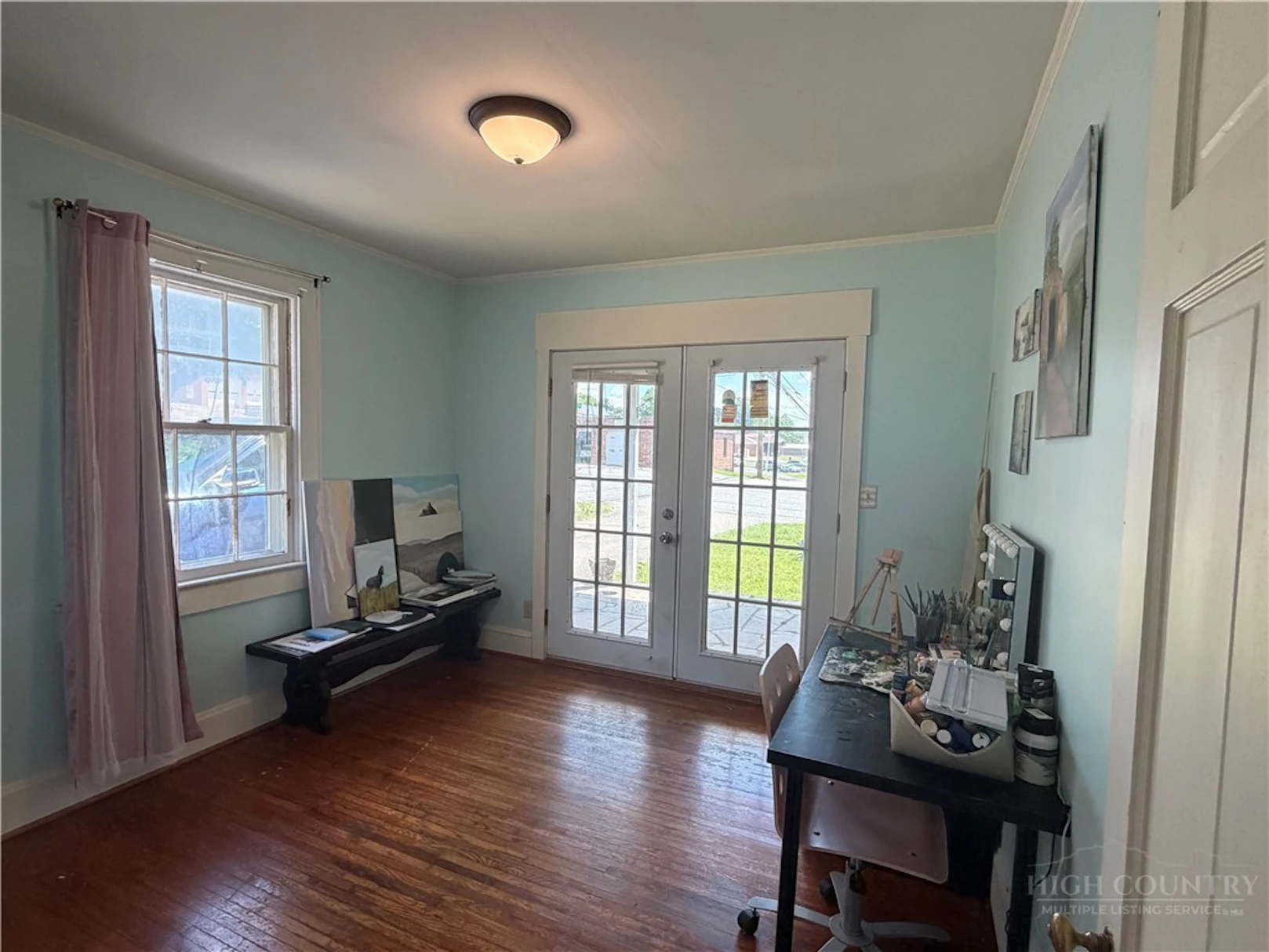 Image number 14 for the current listing
