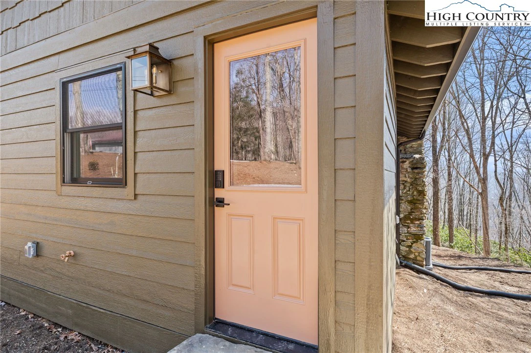 Image number 6 for the current listing