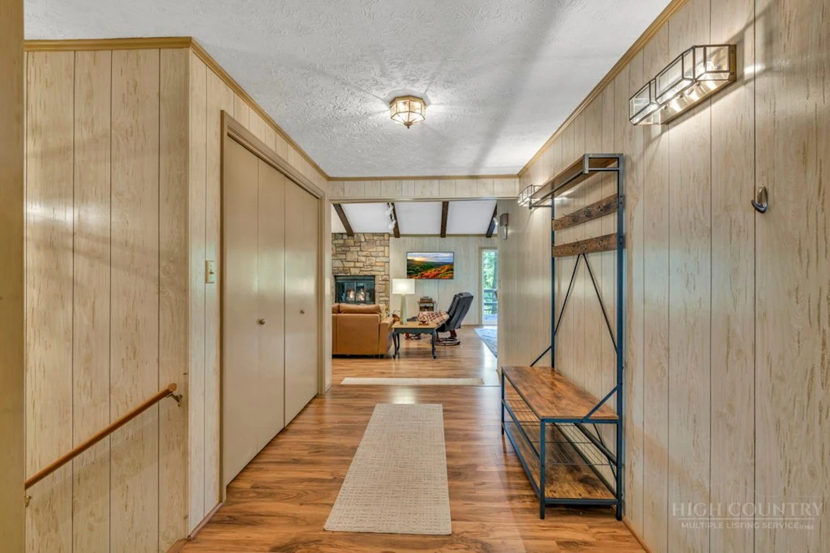 Image number 6 for the current listing