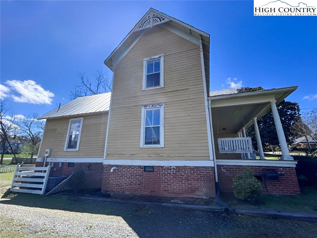 Image number 7 for the current listing