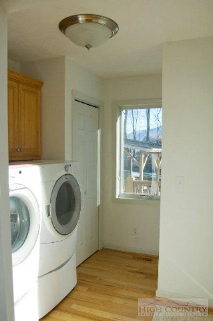 Image number 20 for the current listing