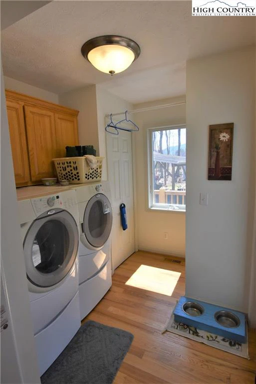 Image number 7 for the current listing