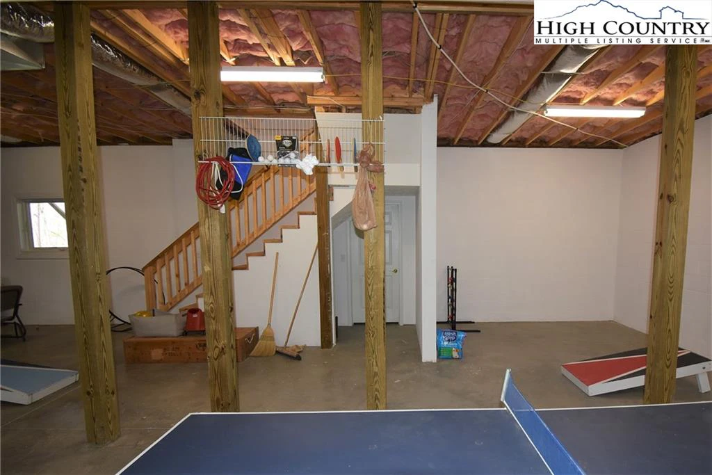 Image number 11 for the current listing