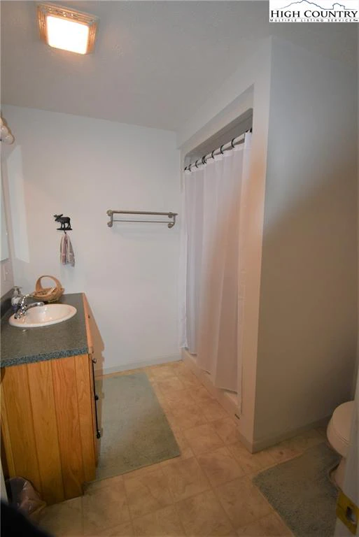 Image number 12 for the current listing