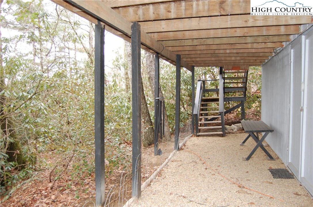 Image number 12 for the current listing