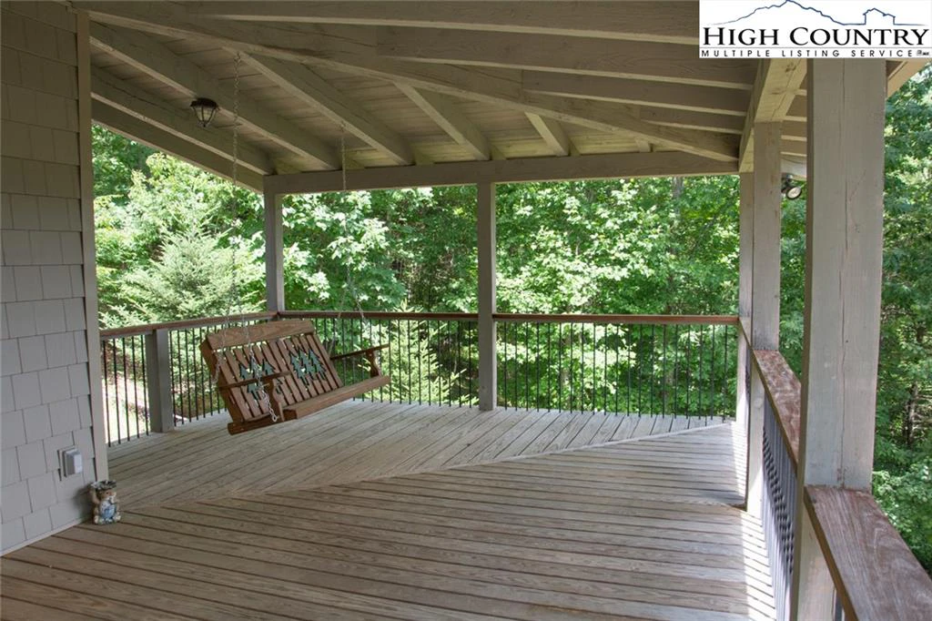 Image number 11 for the current listing