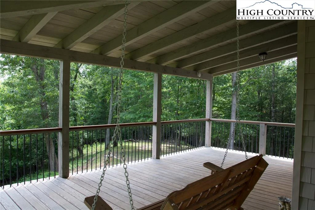 Image number 9 for the current listing