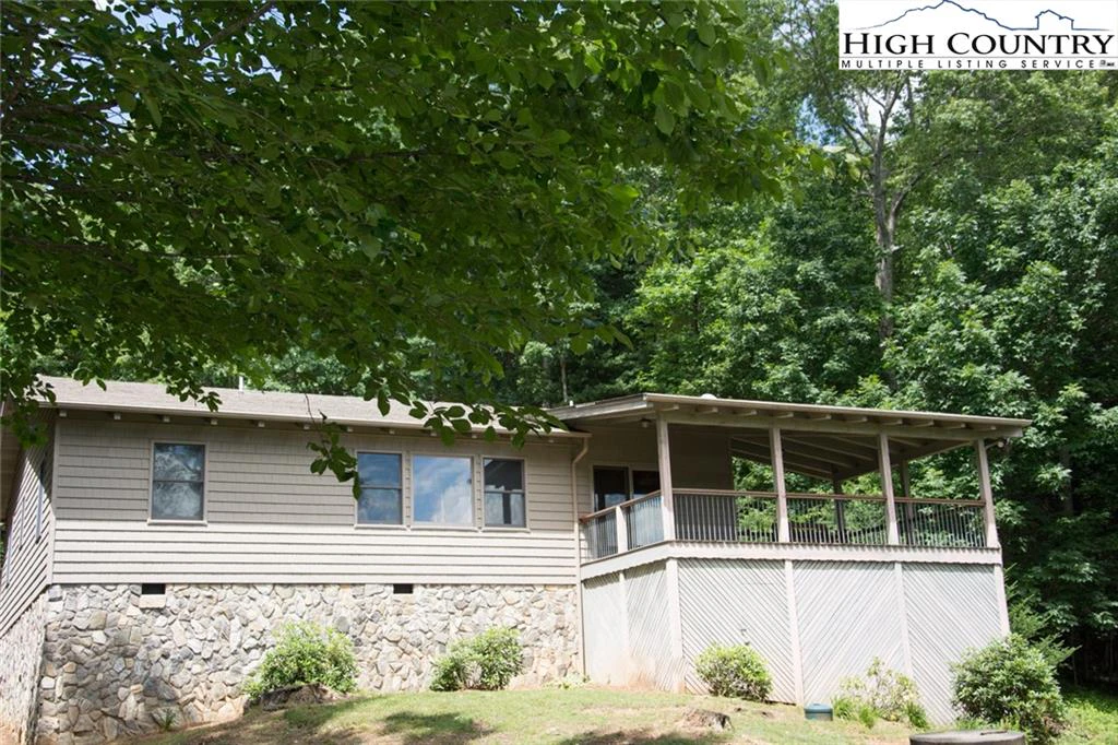 Image number 3 for the current listing