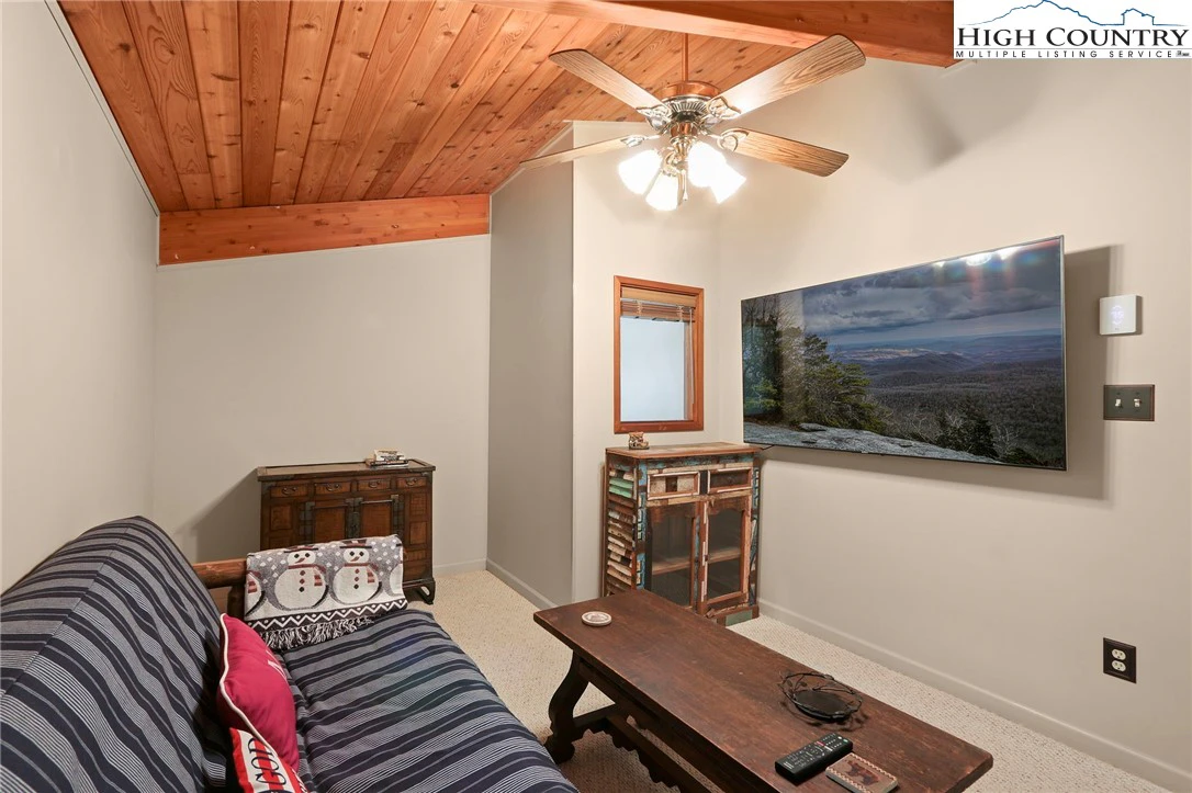 Image number 8 for the current listing