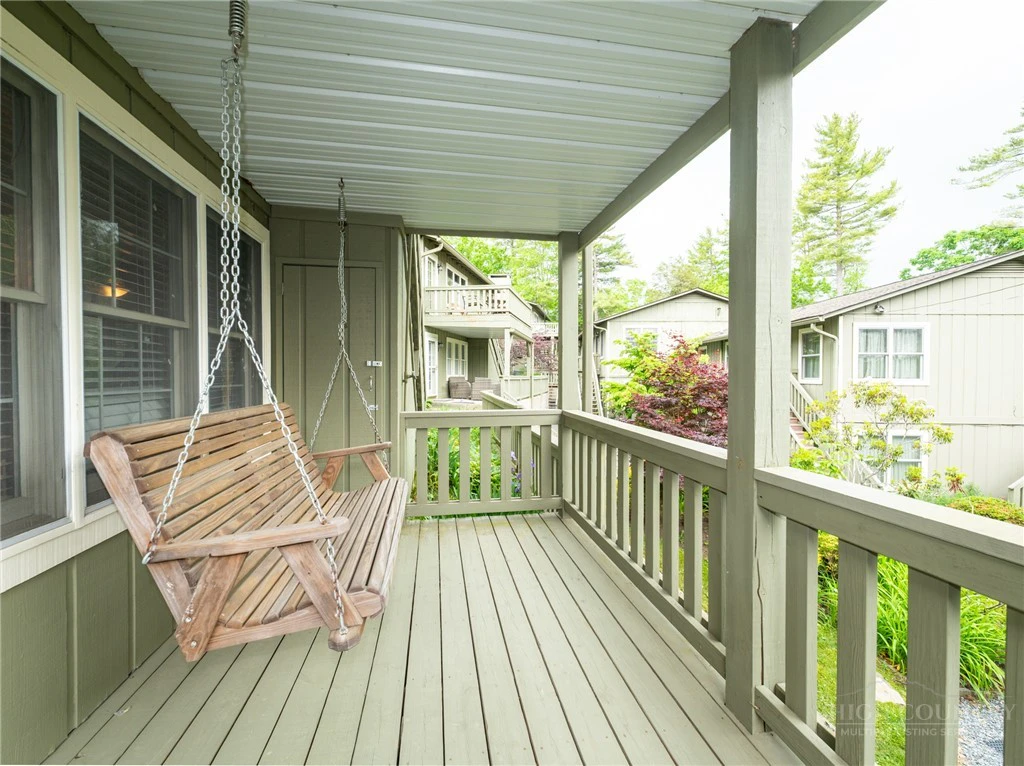 Image number 5 for the current listing