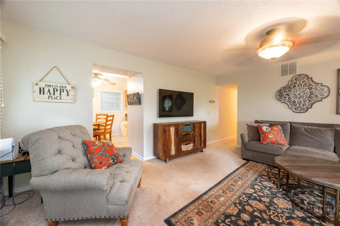 Image number 6 for the current listing