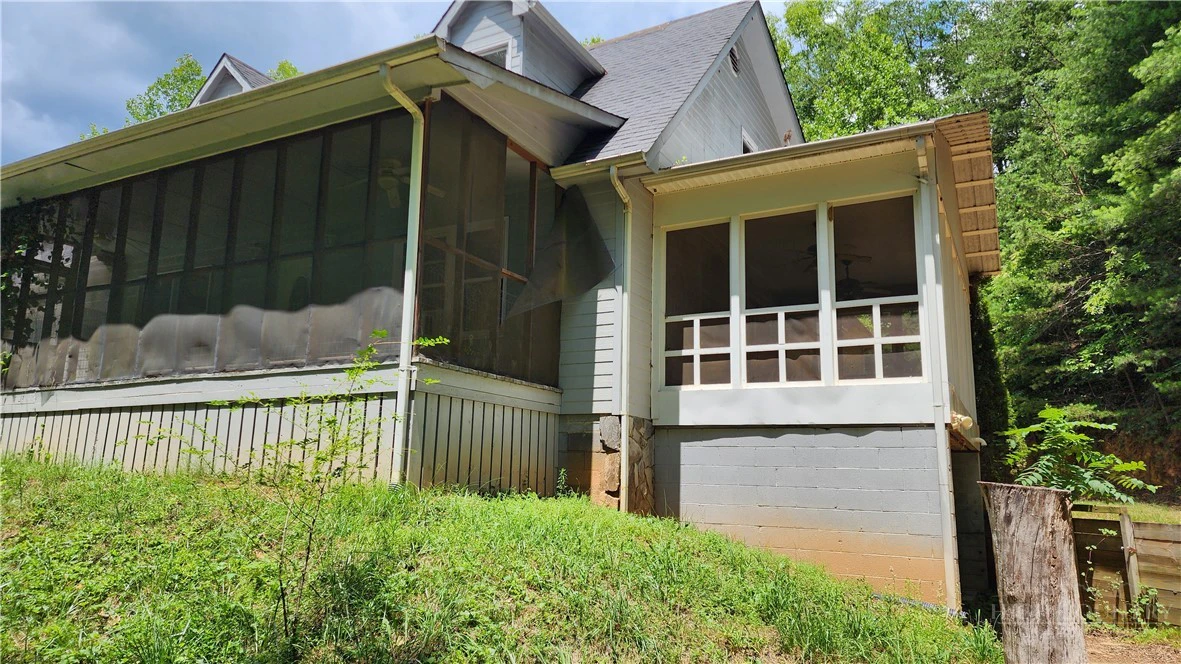 Image number 4 for the current listing
