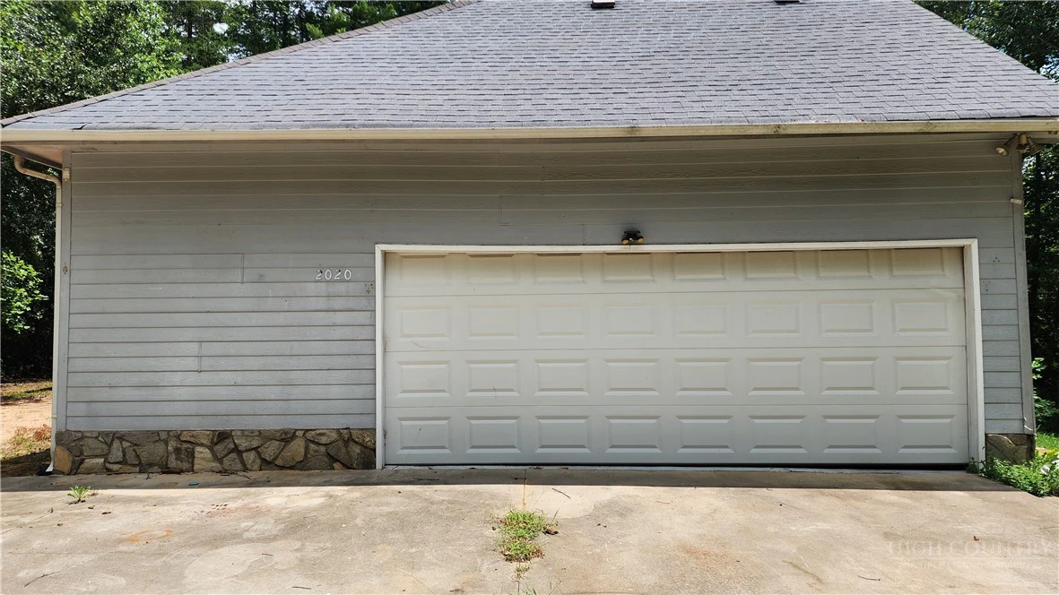 Image number 2 for the current listing