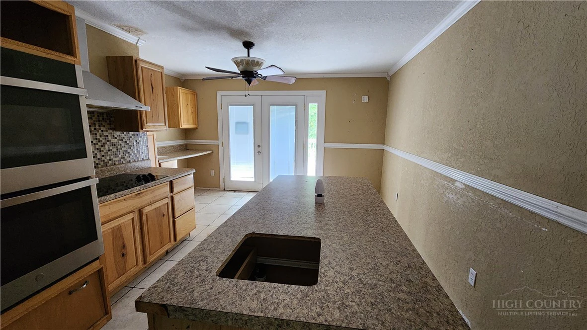 Image number 7 for the current listing