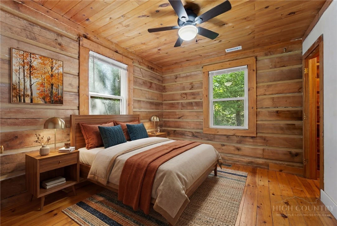 Image number 19 for the current listing