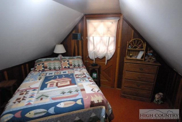 Image number 3 for the current listing