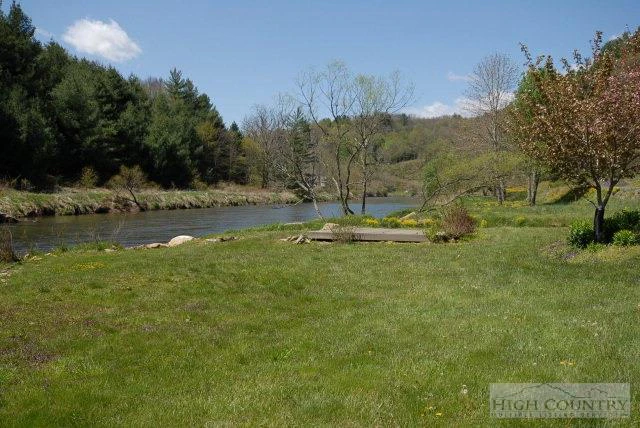 Image number 7 for the current listing
