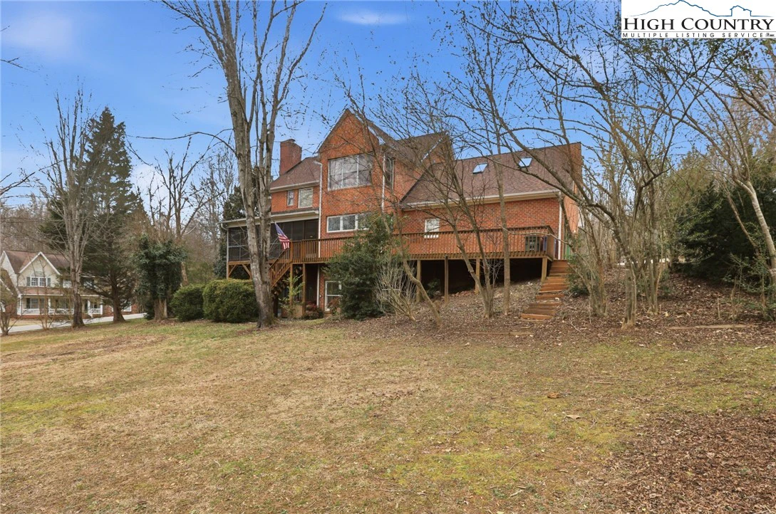Image number 17 for the current listing