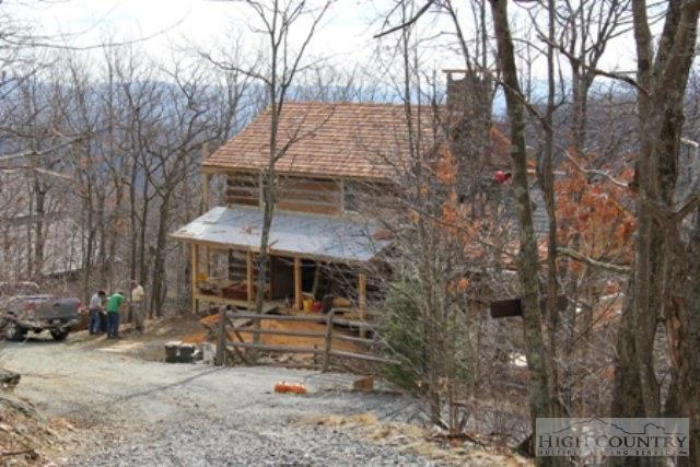 Image number 1 for the current listing