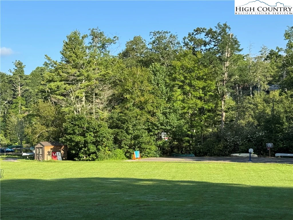 Image number 9 for the current listing