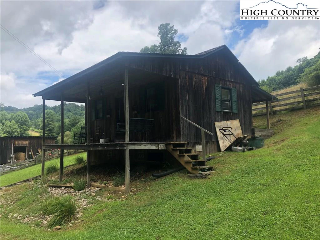 Image number 20 for the current listing