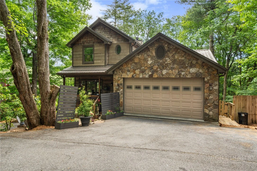 Image number 2 for the current listing