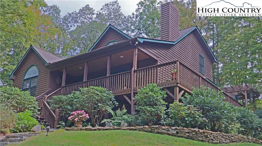 Image number 1 for the current listing