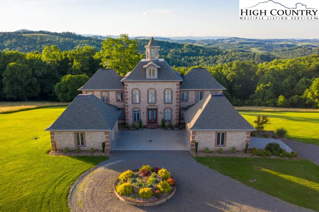 Image number 1 for the current listing