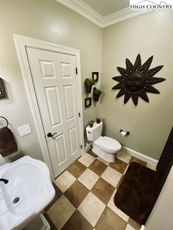 Image number 2 for the current listing