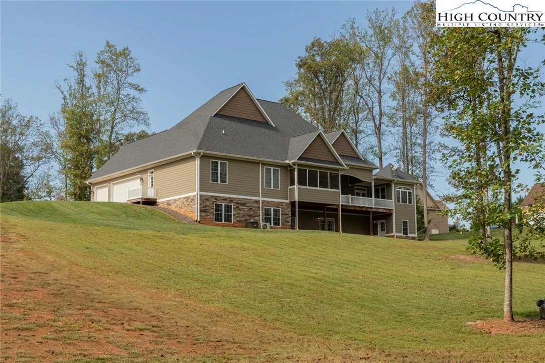 Image number 21 for the current listing