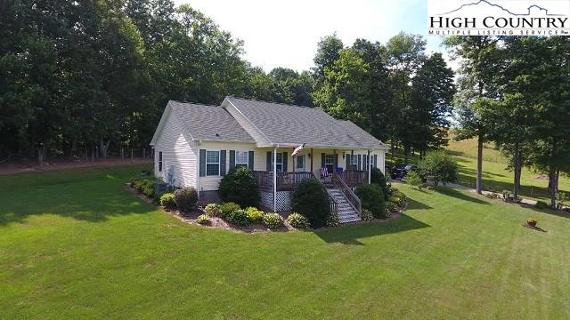 Image number 1 for the current listing