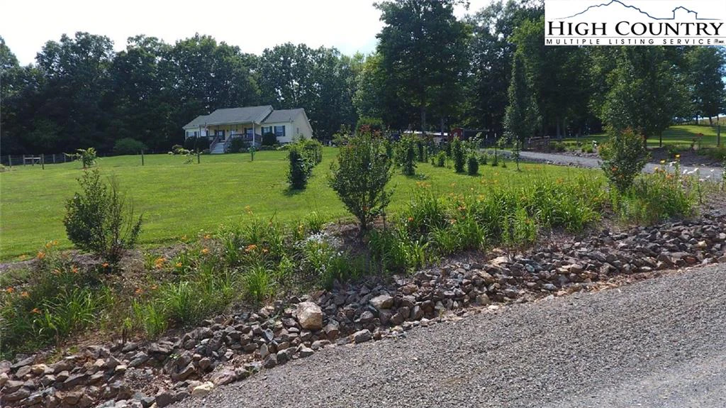 Image number 11 for the current listing