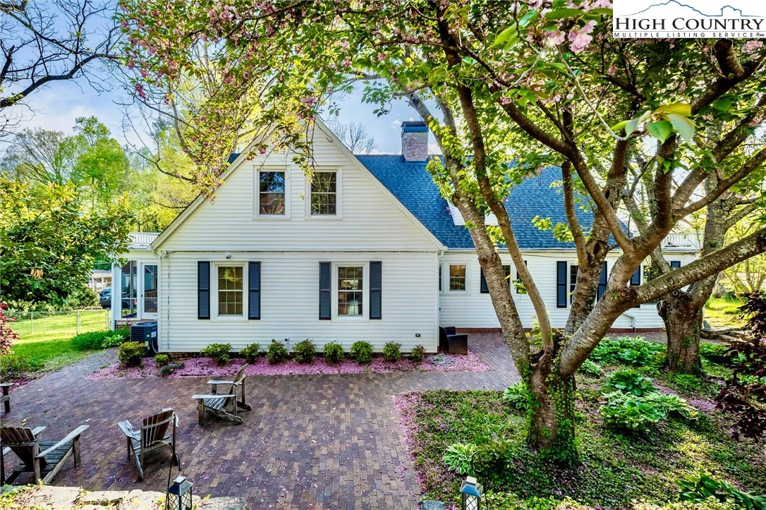 Image number 15 for the current listing