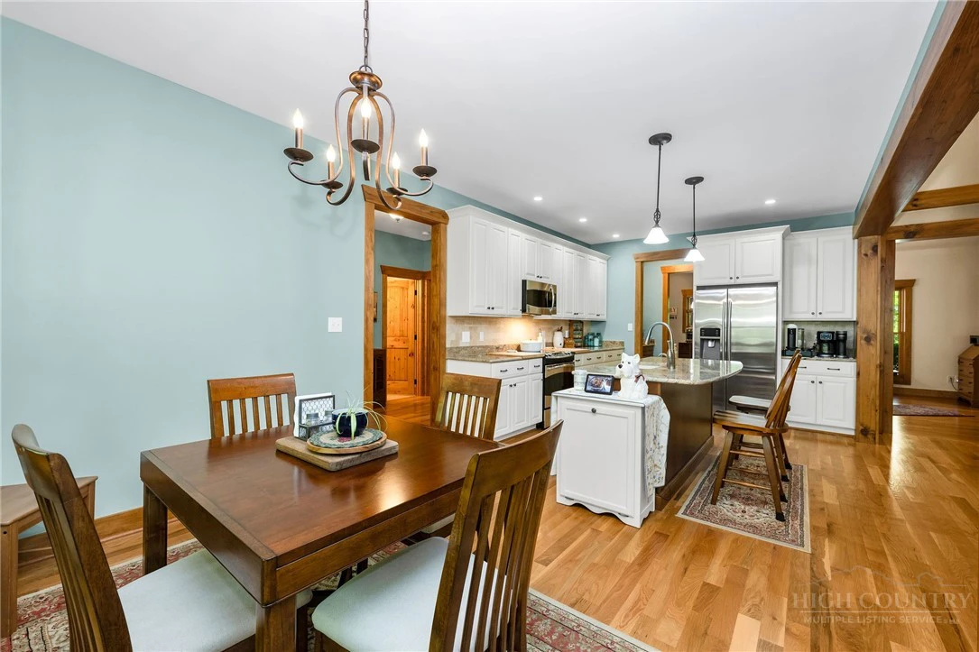 Image number 6 for the current listing