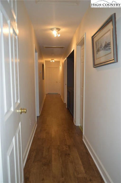 Image number 9 for the current listing