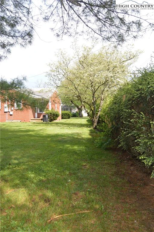 Image number 21 for the current listing