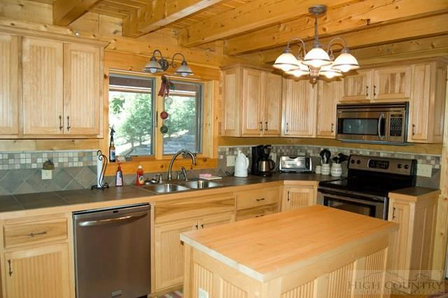 Image number 7 for the current listing
