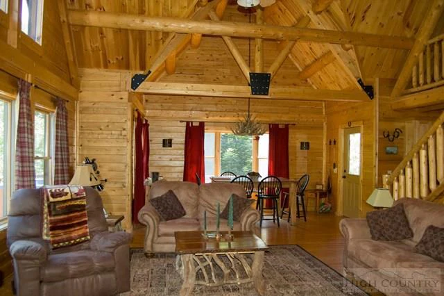 Image number 3 for the current listing