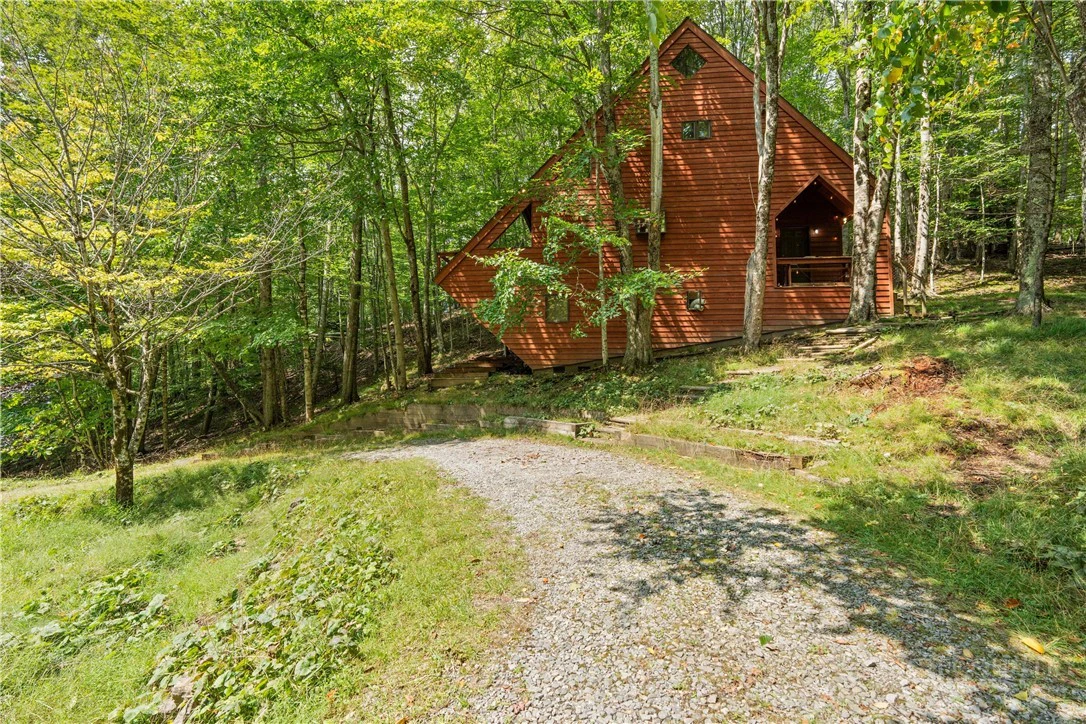 Image number 19 for the current listing