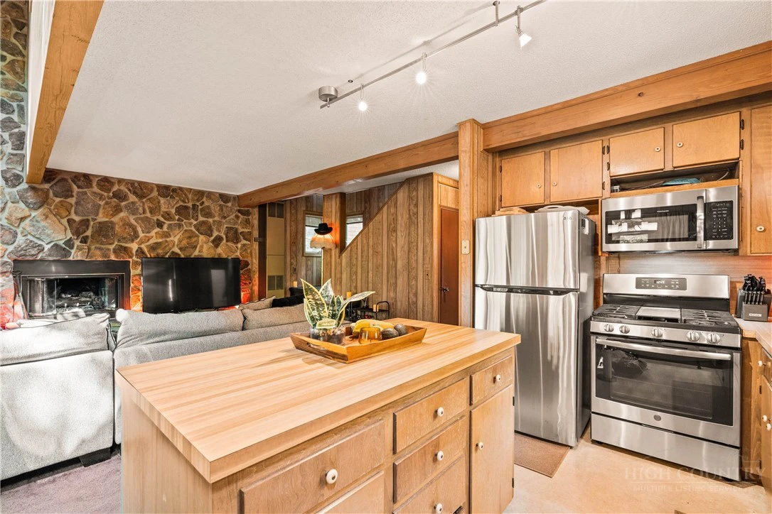 Image number 15 for the current listing